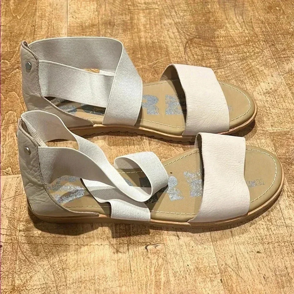 Sorel Sandals - Picture 2 of 4